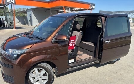 Toyota Spade, 2016 год, 1 050 000 рублей, 5 фотография