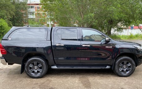 Toyota Hilux VIII, 2021 год, 3 500 000 рублей, 2 фотография