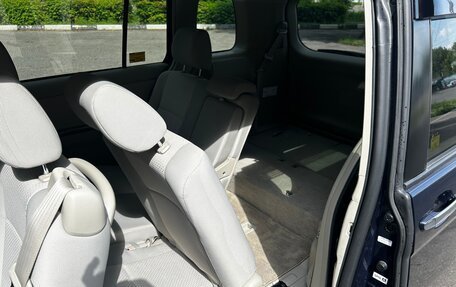 Toyota ISis I, 2009 год, 1 550 000 рублей, 12 фотография
