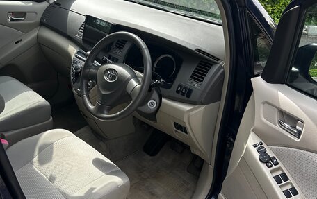 Toyota ISis I, 2009 год, 1 550 000 рублей, 16 фотография