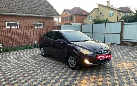Hyundai Solaris II рестайлинг, 2012 год, 735 000 рублей, 3 фотография