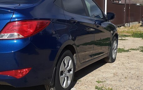 Hyundai Solaris II рестайлинг, 2016 год, 950 000 рублей, 2 фотография