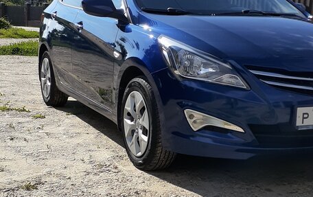 Hyundai Solaris II рестайлинг, 2016 год, 950 000 рублей, 5 фотография