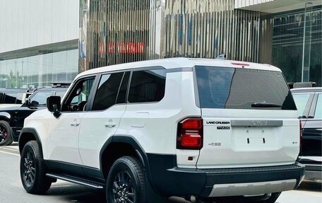 Toyota Land Cruiser Prado, 2025 год, 8 950 000 рублей, 3 фотография