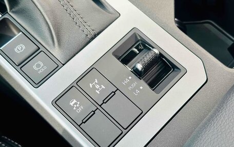 Toyota Land Cruiser Prado, 2025 год, 8 950 000 рублей, 10 фотография