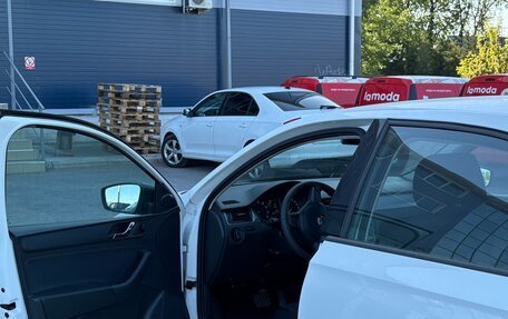 Skoda Rapid I, 2016 год, 1 350 000 рублей, 5 фотография