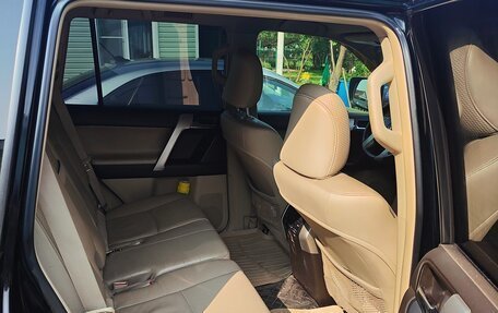 Toyota Land Cruiser Prado 150 рестайлинг 2, 2010 год, 2 490 000 рублей, 5 фотография