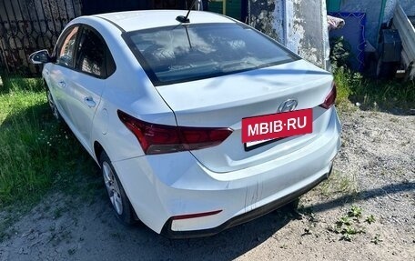 Hyundai Solaris II рестайлинг, 2018 год, 780 000 рублей, 2 фотография