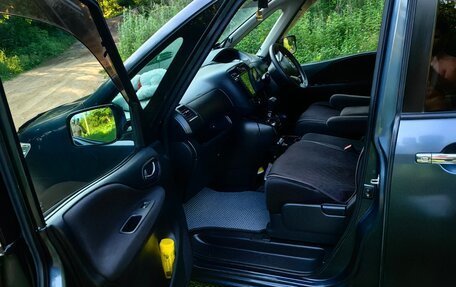 Nissan Serena IV, 2011 год, 1 220 000 рублей, 14 фотография