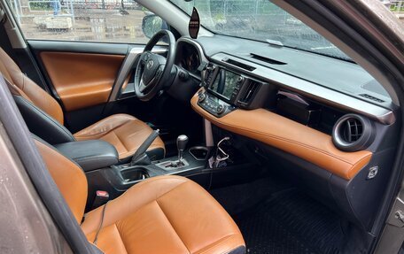 Toyota RAV4, 2018 год, 3 100 000 рублей, 15 фотография
