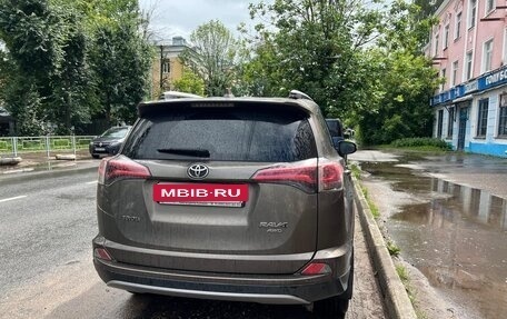 Toyota RAV4, 2018 год, 3 100 000 рублей, 5 фотография