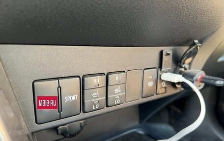 Toyota RAV4, 2018 год, 3 100 000 рублей, 21 фотография