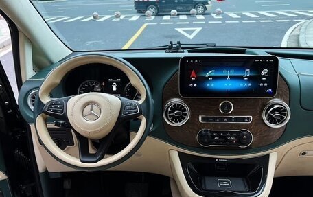 Mercedes-Benz Vito, 2022 год, 4 859 000 рублей, 10 фотография