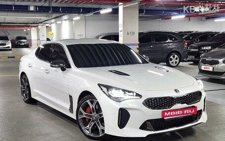 KIA Stinger I, 2020 год, 2 390 000 рублей, 2 фотография