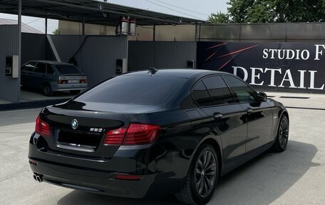 BMW 5 серия, 2015 год, 2 550 000 рублей, 2 фотография