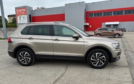 Volkswagen Tiguan II, 2018 год, 2 085 000 рублей, 4 фотография