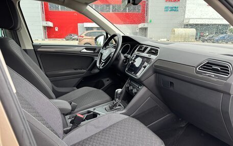 Volkswagen Tiguan II, 2018 год, 2 085 000 рублей, 9 фотография