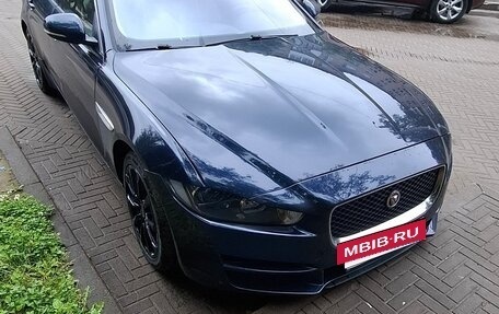 Jaguar XE I рестайлинг, 2017 год, 2 180 000 рублей, 8 фотография
