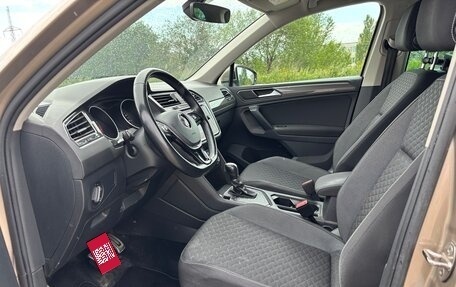 Volkswagen Tiguan II, 2018 год, 2 085 000 рублей, 10 фотография