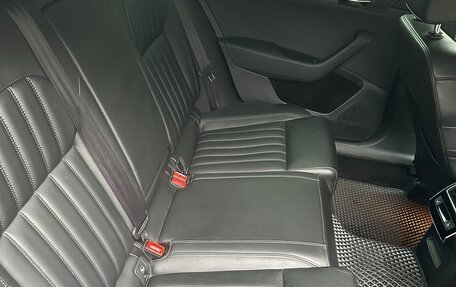 Skoda Superb III рестайлинг, 2017 год, 2 150 000 рублей, 20 фотография
