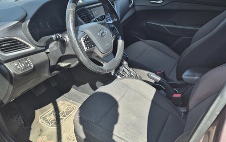 Hyundai Solaris II рестайлинг, 2018 год, 1 300 000 рублей, 2 фотография