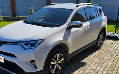 Toyota RAV4, 2016 год, 2 250 000 рублей, 5 фотография