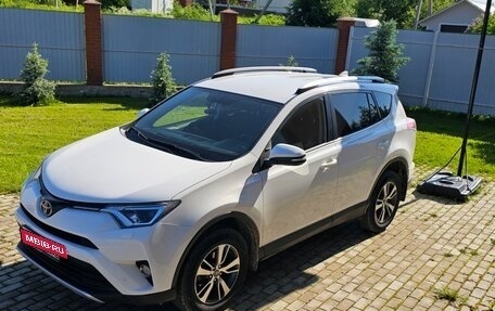 Toyota RAV4, 2016 год, 2 250 000 рублей, 4 фотография