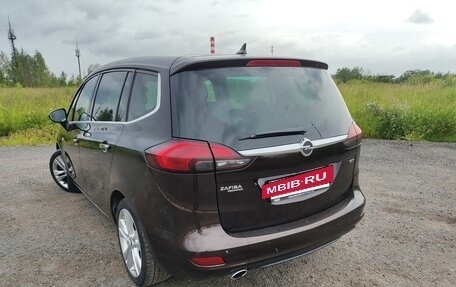 Opel Zafira C рестайлинг, 2012 год, 1 050 000 рублей, 4 фотография
