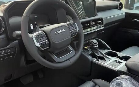 Toyota Land Cruiser Prado, 2024 год, 8 100 000 рублей, 2 фотография