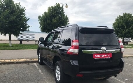 Toyota Land Cruiser Prado 150 рестайлинг 2, 2015 год, 3 900 000 рублей, 4 фотография