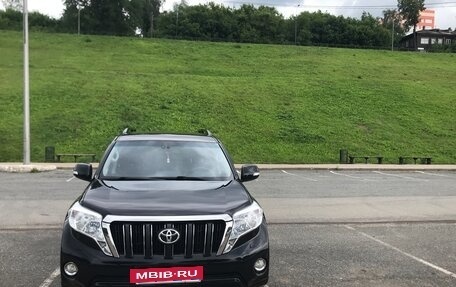 Toyota Land Cruiser Prado 150 рестайлинг 2, 2015 год, 3 900 000 рублей, 6 фотография
