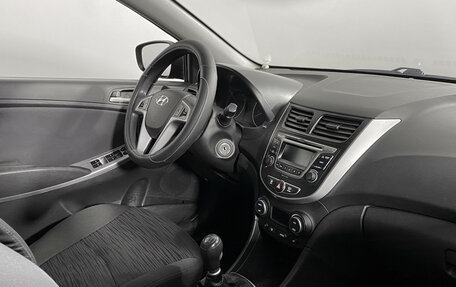 Hyundai Solaris II рестайлинг, 2015 год, 910 000 рублей, 10 фотография