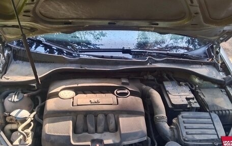 Volkswagen Jetta VI, 2010 год, 499 999 рублей, 2 фотография