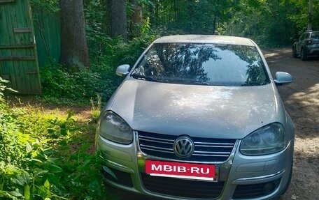 Volkswagen Jetta VI, 2010 год, 499 999 рублей, 4 фотография