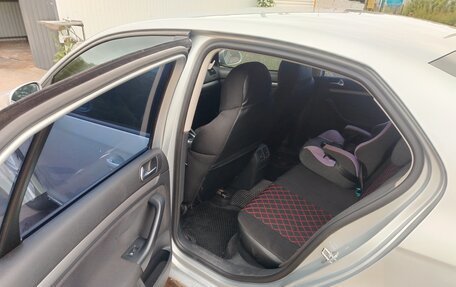 Volkswagen Jetta VI, 2010 год, 655 000 рублей, 6 фотография