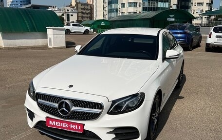 Mercedes-Benz E-Класс, 2019 год, 3 500 000 рублей, 1 фотография