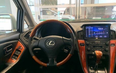 Lexus RX IV рестайлинг, 2001 год, 900 000 рублей, 9 фотография