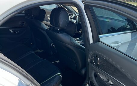 Mercedes-Benz E-Класс, 2019 год, 3 500 000 рублей, 11 фотография