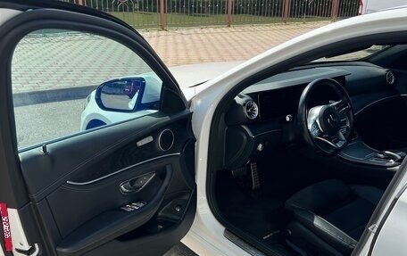 Mercedes-Benz E-Класс, 2019 год, 3 500 000 рублей, 9 фотография