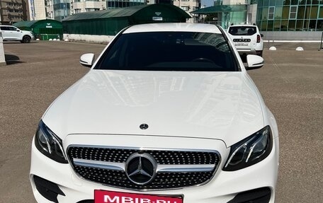 Mercedes-Benz E-Класс, 2019 год, 3 500 000 рублей, 5 фотография