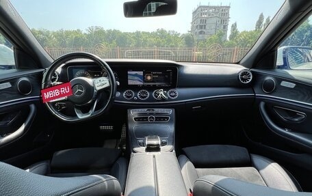 Mercedes-Benz E-Класс, 2019 год, 3 500 000 рублей, 15 фотография