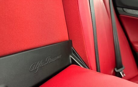 Alfa Romeo Stelvio, 2019 год, 2 450 000 рублей, 13 фотография
