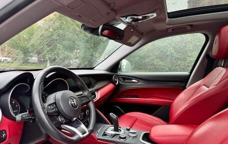 Alfa Romeo Stelvio, 2019 год, 2 450 000 рублей, 5 фотография