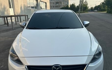Mazda 3, 2015 год, 1 370 000 рублей, 1 фотография