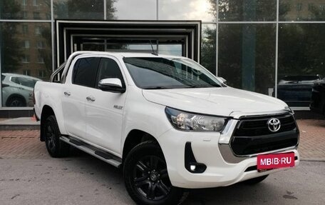 Toyota Hilux VIII, 2021 год, 3 699 000 рублей, 1 фотография