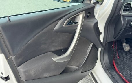 Opel Astra J, 2011 год, 629 000 рублей, 26 фотография