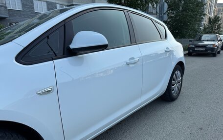 Opel Astra J, 2011 год, 629 000 рублей, 36 фотография