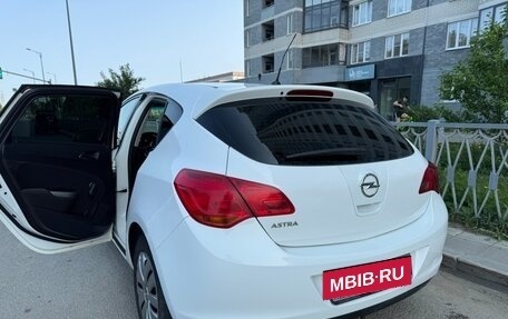Opel Astra J, 2011 год, 629 000 рублей, 31 фотография