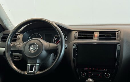 Volkswagen Jetta VI, 2011 год, 770 000 рублей, 10 фотография