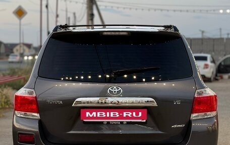 Toyota Highlander III, 2011 год, 1 900 000 рублей, 4 фотография